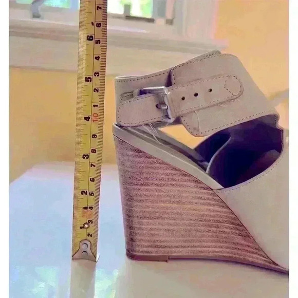 Franco Sarto Women's Grey Leather Wedge heel Size 8.5M Peep Toe Buckle Strap - Picture 5 of 6